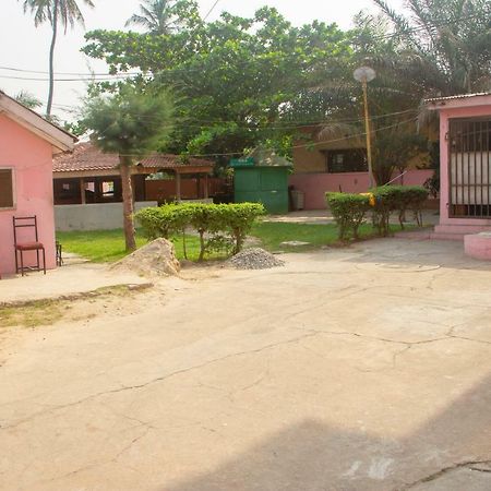 Pink Hostel Akkra Exterior foto
