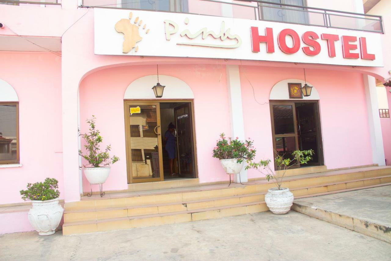 Pink Hostel Akkra Exterior foto